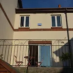 Modern 3 Bedroom Dublin House Near The Sea