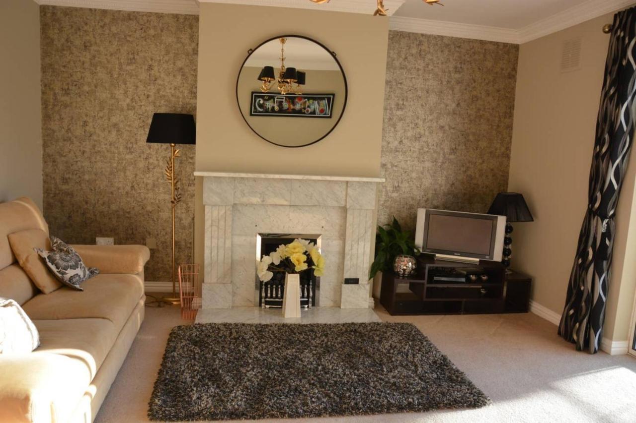 Modern 3 Bedroom House Near The Sea Holiday home Dublin
