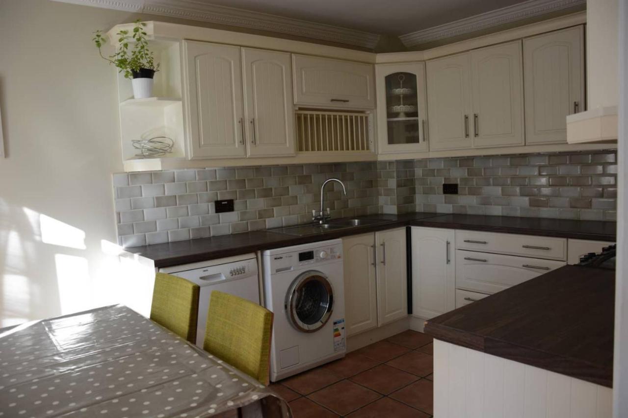 Modern 3 Bedroom House Near The Sea Holiday home Dublin